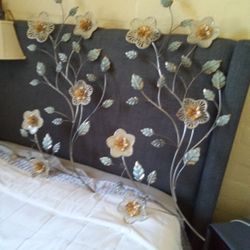 These are really nice in good condition, these are metal.