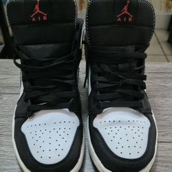 Air Jordan 1 SE Mid Red Black Toe