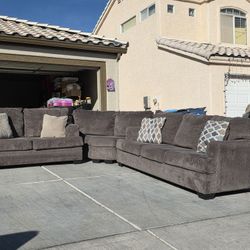 Ashley Furniture 3 Piece Sofa Set Free Delivery Included 