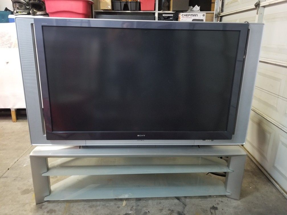 Sony 60" XDR HD Projection TV with Stand