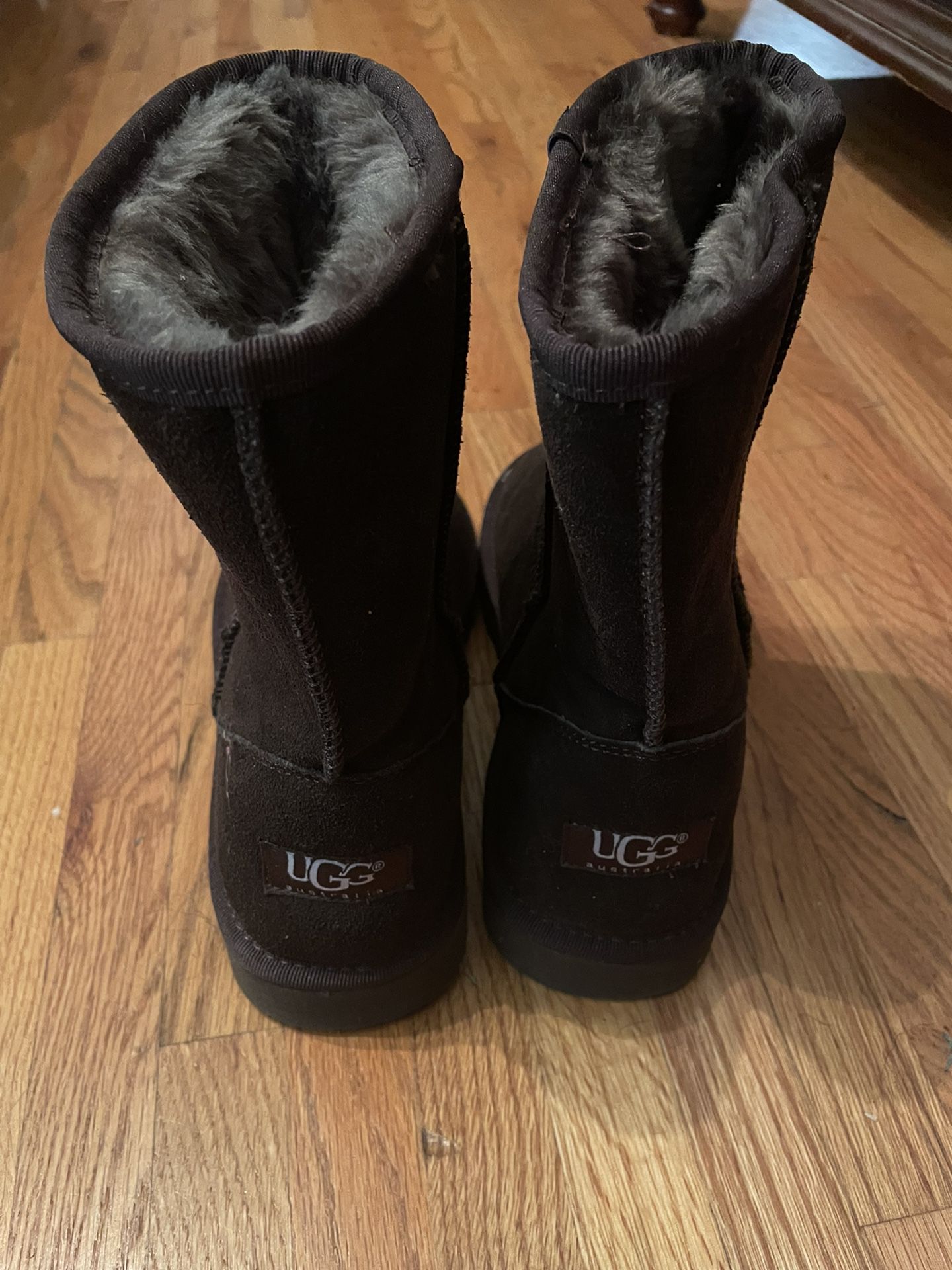 Size 10 Chocolate brown Uggs