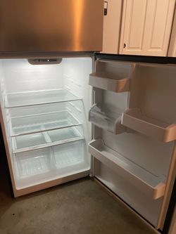 Vissani stainless steel Refrigerator - WORKS PERFECTLY