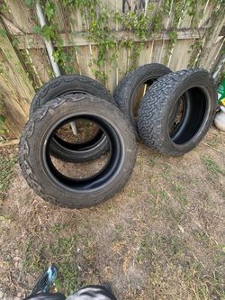 Set of 4 Venom Power Terra Hunter A/T Tires