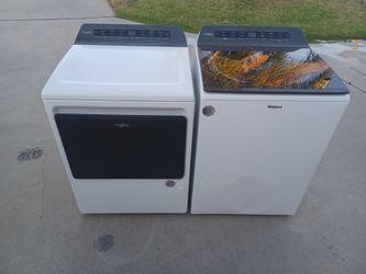 Whirlpool Washer And Gas Dryer