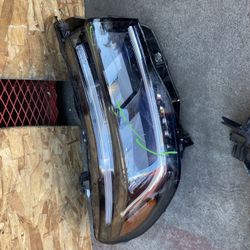 2025 Ford Explorer Passenger Right Headlight