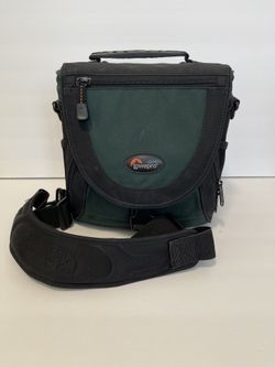 Lowepro camera Bag nova 2 AW