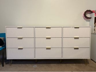 9 Drawer Dresser