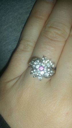 Pretty 14k gold plate ring missing one stone