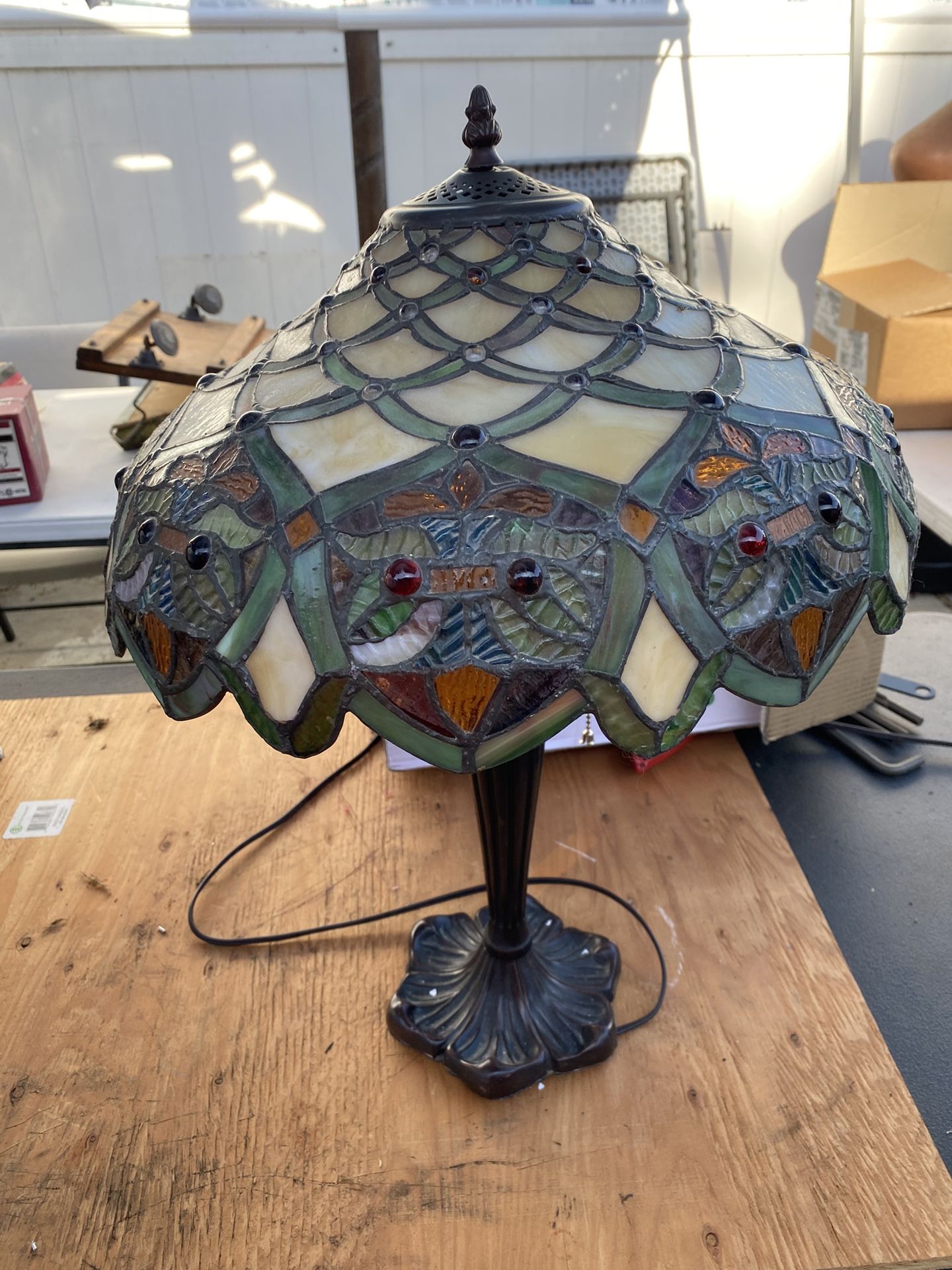 Beautiful Stained Glass Tiffany Style Lamp