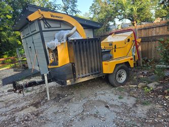 Vermeer chipper
