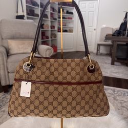 Gucci GG Canvas shoulder bag