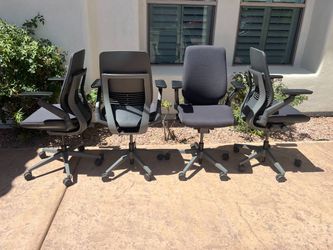 LIKE NEW Steelcase Gesture High End Top Rated Office Chair!