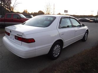 Parting out a 1998 Toyota Camry Parts