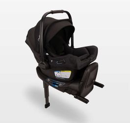 Nuna Pipa Aire Rx Car seat and Base