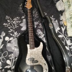 Hamer BASS GUITAR 