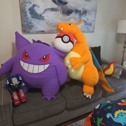 Pokémon  Giant Stufies With Pokeball  