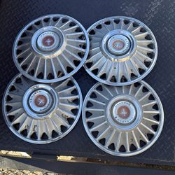 14 inch Mustang hubcaps