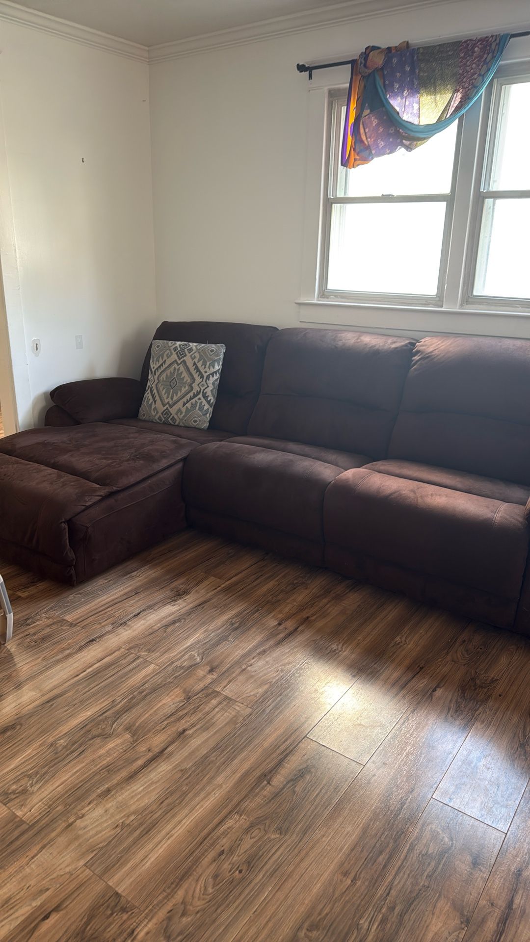Recliner Couch - Raymond & Flanagan