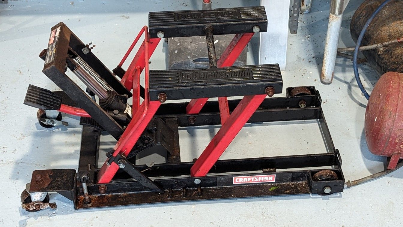 Craftsman 50190 Motorcycle Jack for Sale in Miami, FL OfferUp
