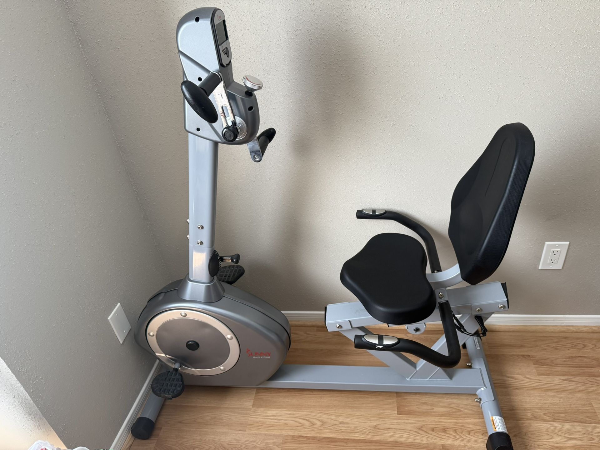 Sunny Health Fitness Indoor Recumbent Bike Trainer