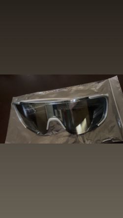 Men’s paleshy glasses