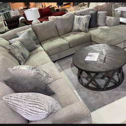 Off White Oversized Comfort Modern Sectional With Chaise 💥 Brand New 💯 Living Room👍