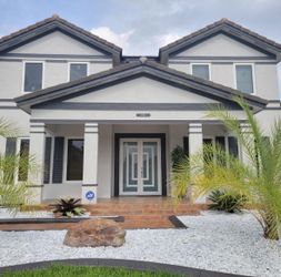 Impact Windows and Doors | Ventanas y Puertas de Impacto contra Huracanes