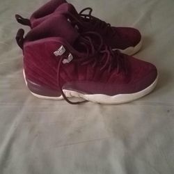 Jordan 12 Bordeaux Size 7 Mens