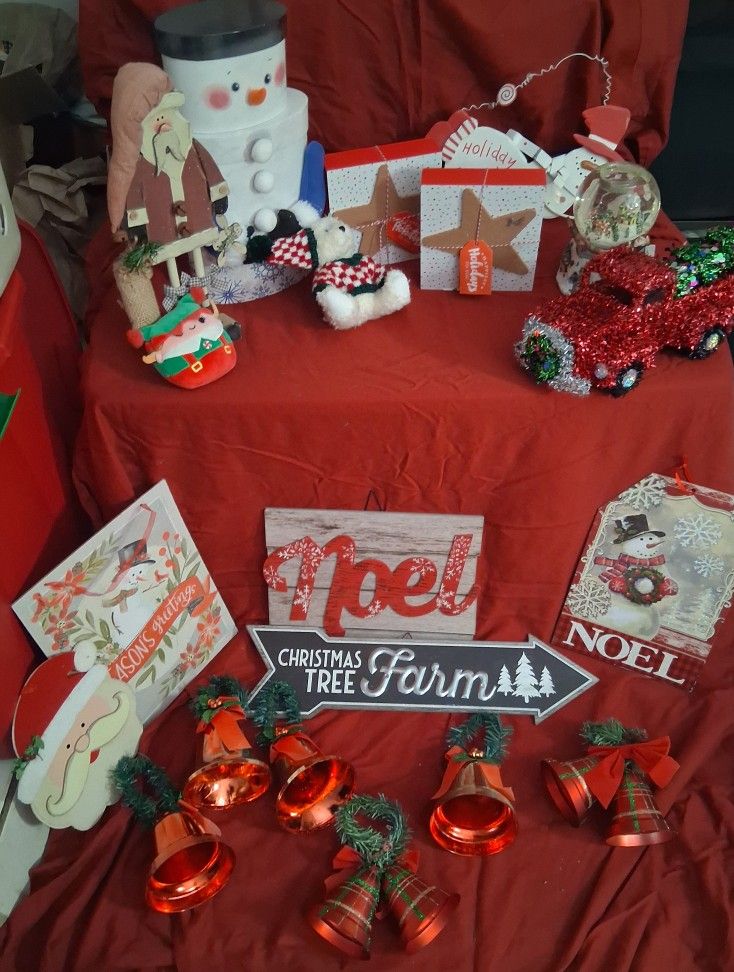 Lot Of Christmas Decorations And Wall Hangings