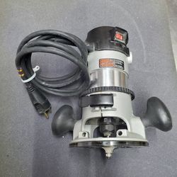 Porter Cable 690LR Heavy Duty Router With 1001 Base Type 8