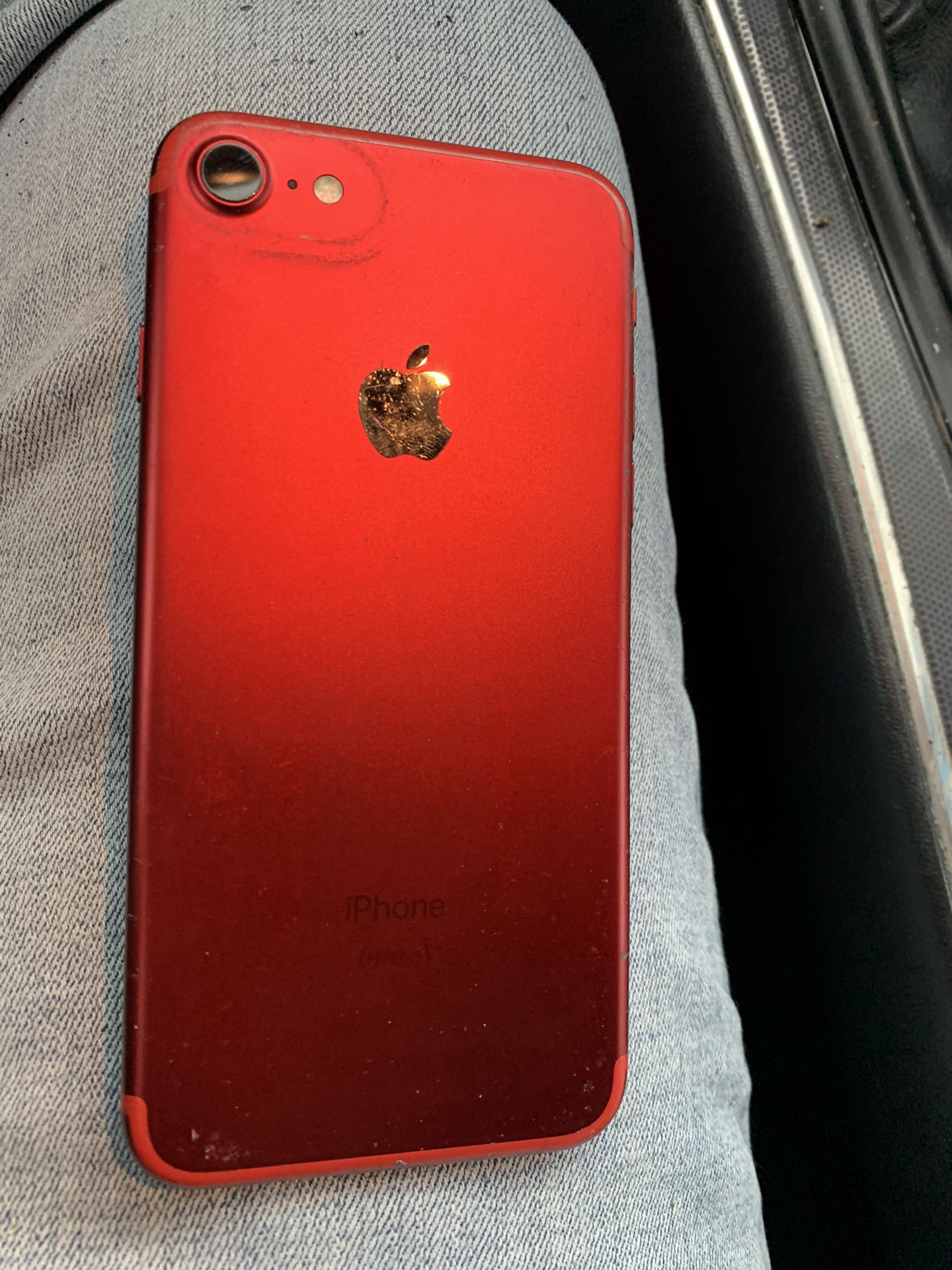 Red iPhone 7 128gb No Cracks