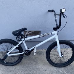 Subrosa BMX Bike