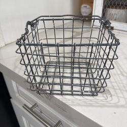 Metal Wire Storage Basket