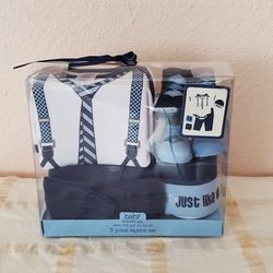 Baby Essentials: 5-Piece Layette Set