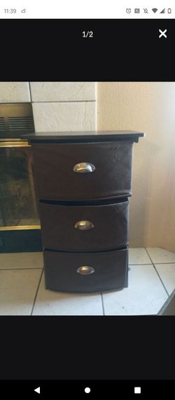 3 drawer dresser $20