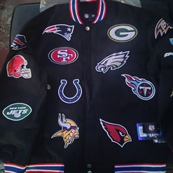 NFL Team Logo Jacket (Size XL)