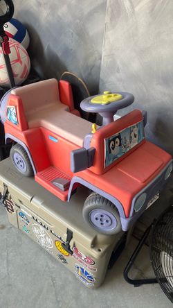 Bingo bluey motorized car