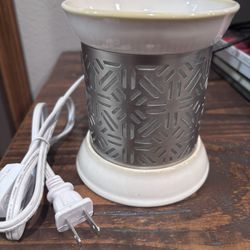 Stylish Brand New Candle Warmer