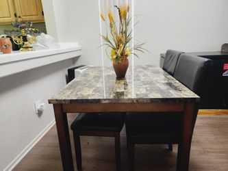 Didding table &sofa
