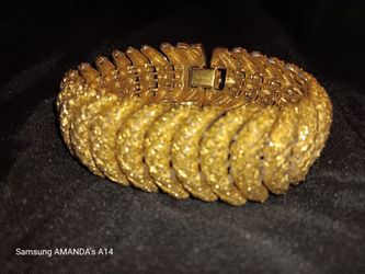 Monet Costume Jewelry Gold Bracelet