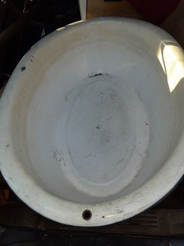 Vintage Enamelware Baby Bath Tub