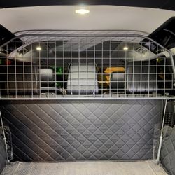 Travall Land Rover Defender 110 Dog Guard (2020-on)