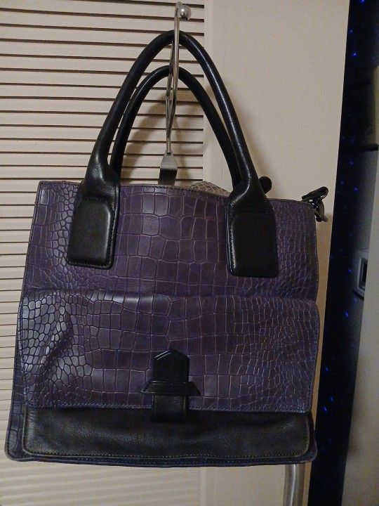 Kenneth Cole Leather Purse