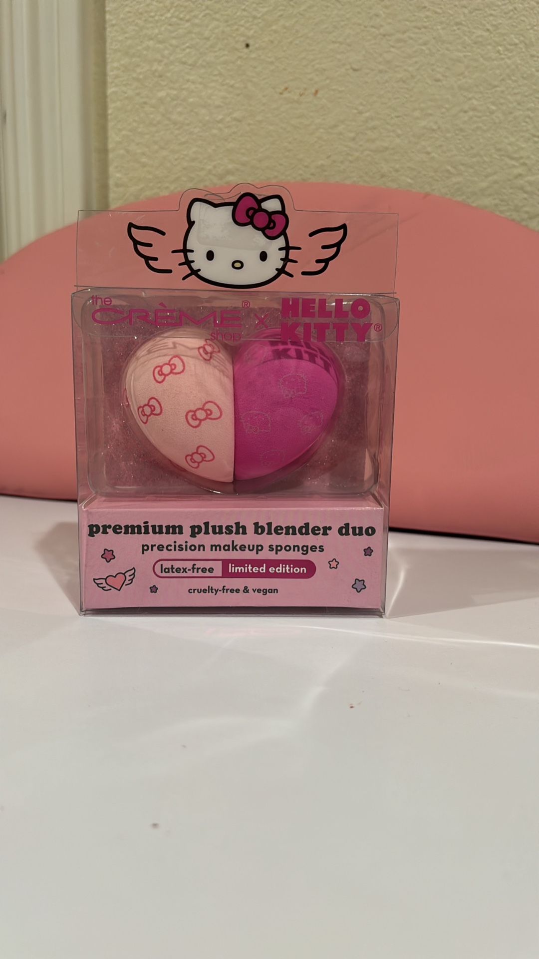 Hello Kitty Beauty Blenders $15 I Do Shipping As Well 