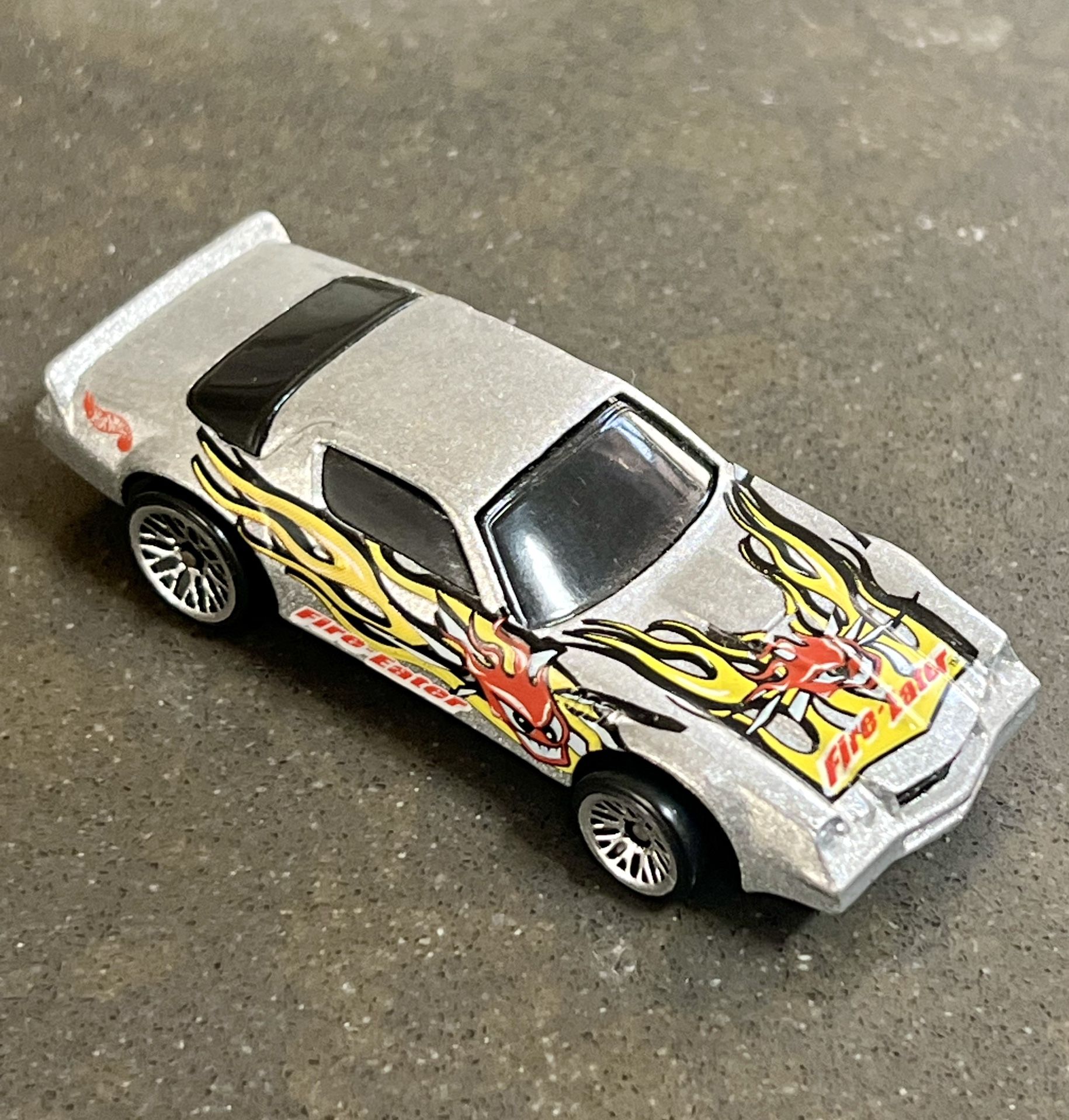 Hot Wheels Mad Maniax Series 1982 Camaro Z-28 Loose