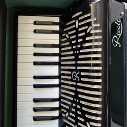 Rivoli Accordion