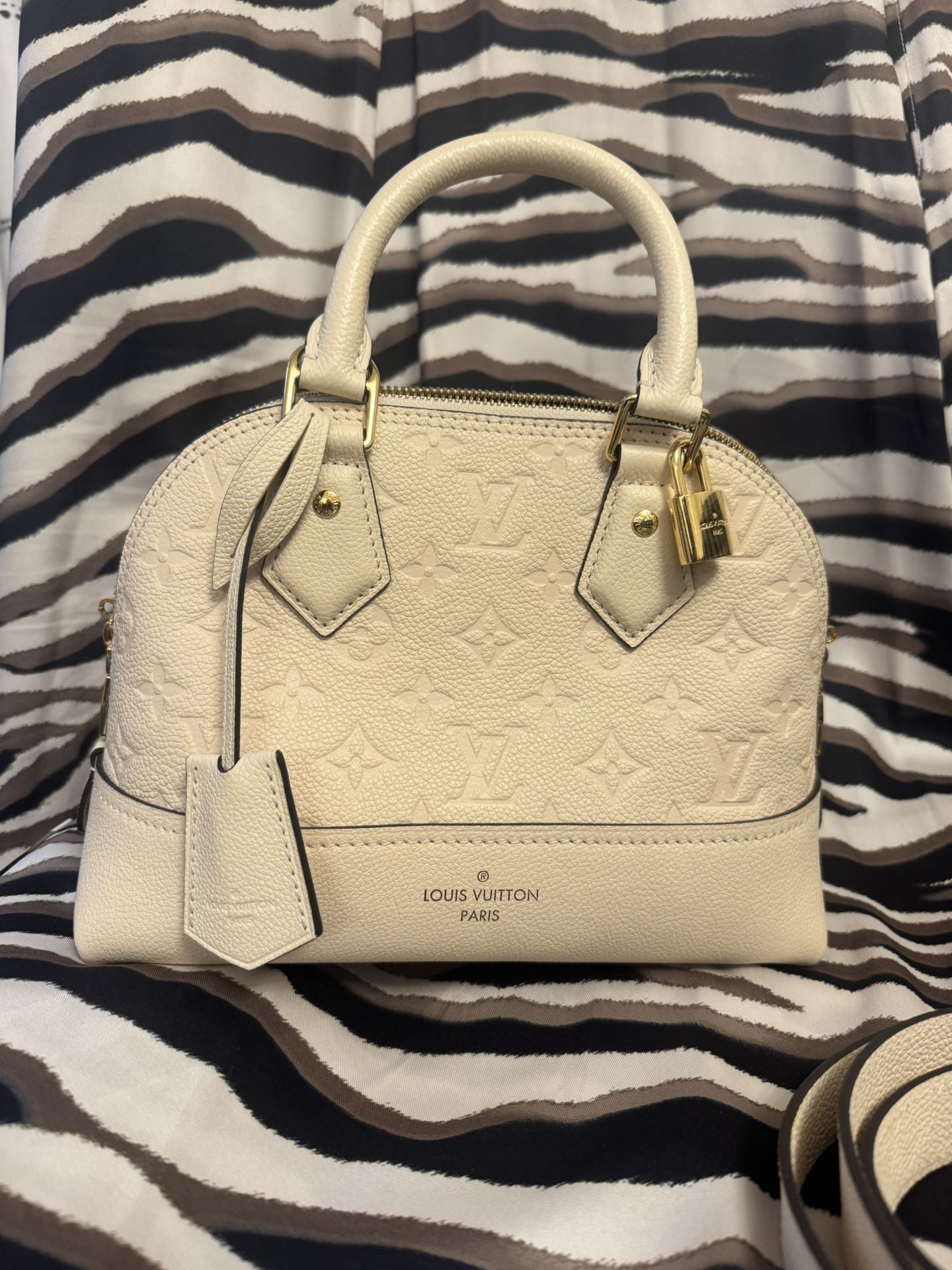 Louis Vuitton Empreinte Neo Alma BB in cream :)