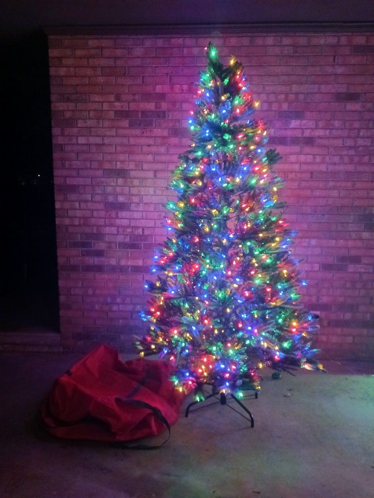 Christmas Tree 7 1/2 Ft Green Prelit Color Changing 