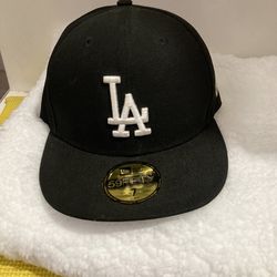Black and white dodgers hat size 7