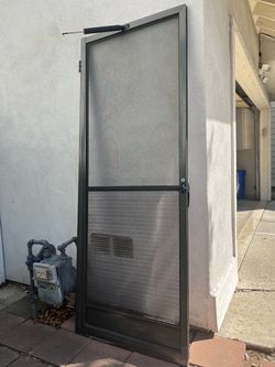 Screen door